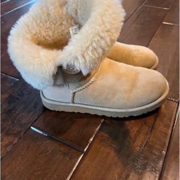Ugg Bailey button boots - Picture 3 of 6